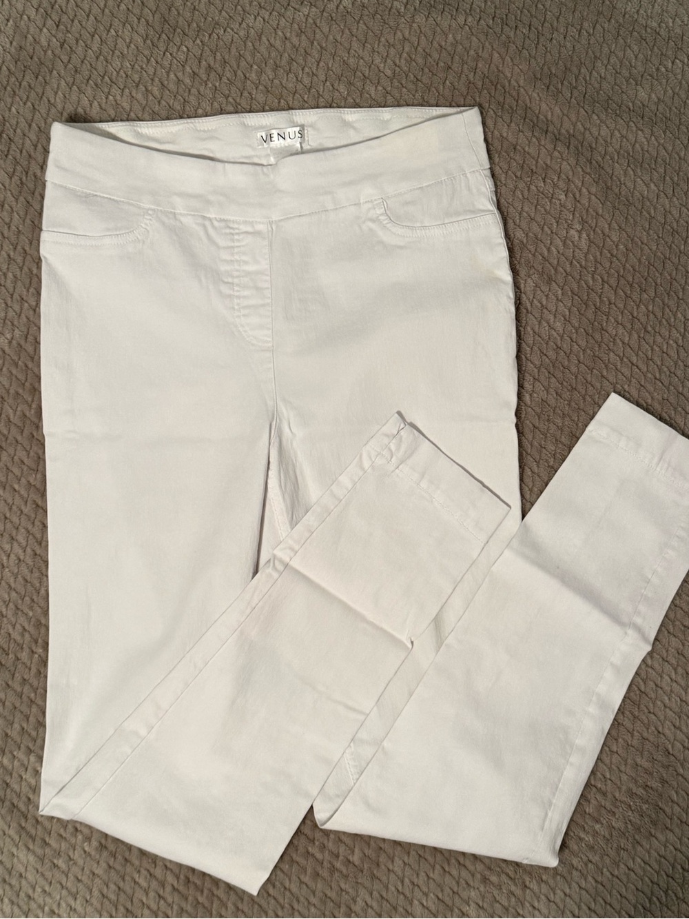 VENUS pull on skinny pants stretch lightweight White size Medium EUC! - Picture 2 of 7